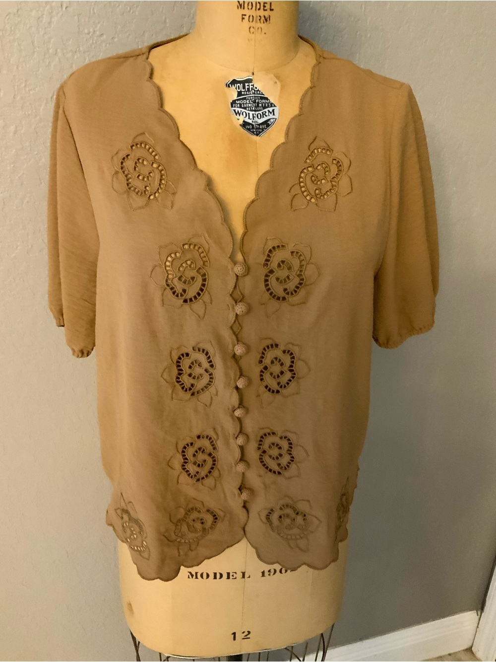 Adrianna Papell Taupe Floral Cutwork Scalloped Blouse, size Medium